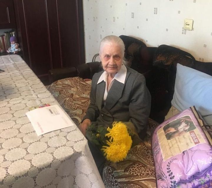 90 лет исполнилось ветерану Великой Отечественной войны Черниковой Анне