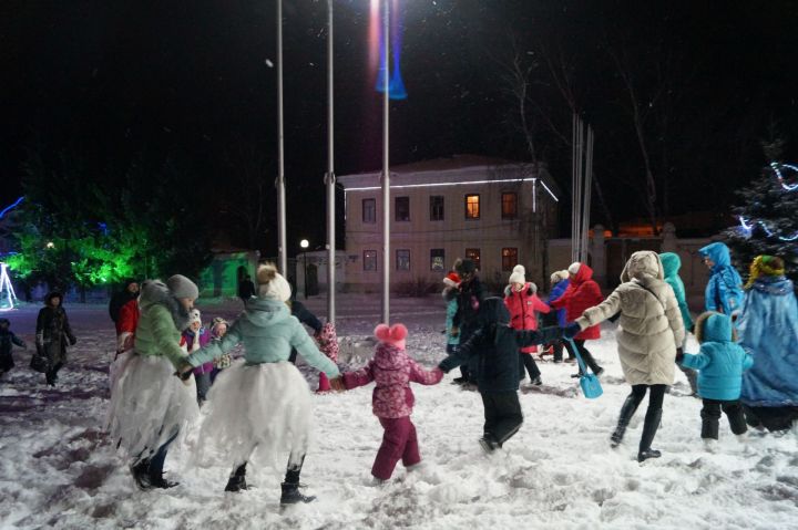 Россиянам на 2 дня сократят новогодние каникулы