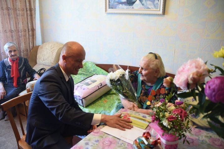 90 лет исполнилось ветерану труда и труженику тыла Анне Бажиной