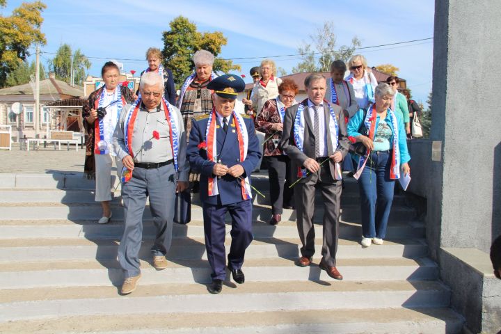 В Елабугу приехали ветераны из Свердловской области