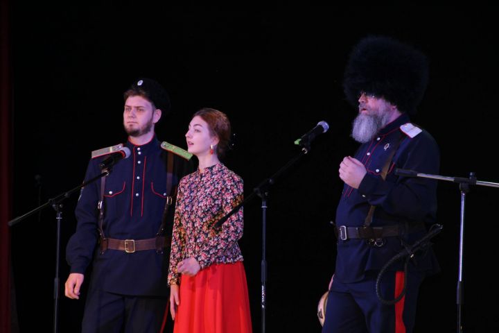 В Елабуге прошел Фестиваль православной и русской песни