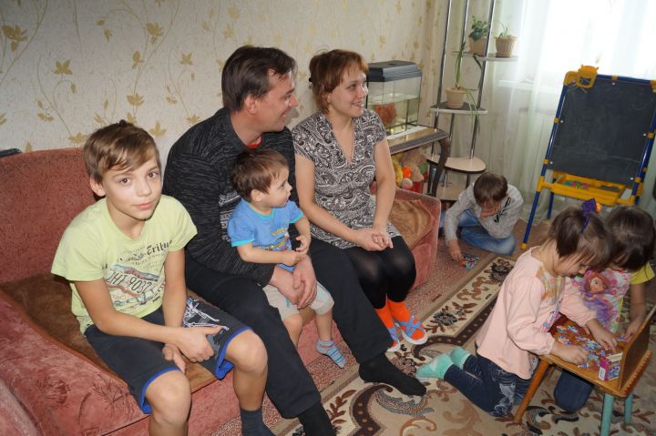 В России предложили снизить пенсионный возраст многодетным отцам