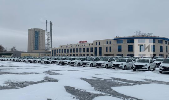 Сельские больницы Татарстана получили новые автомобили от Президента РТ