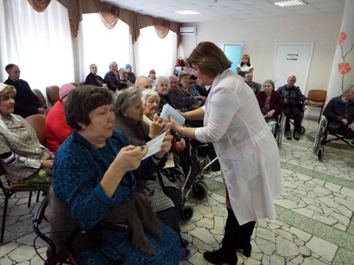 В Елабужском доме-интернате для престарелых и инвалидов рассказали о коронавирусе