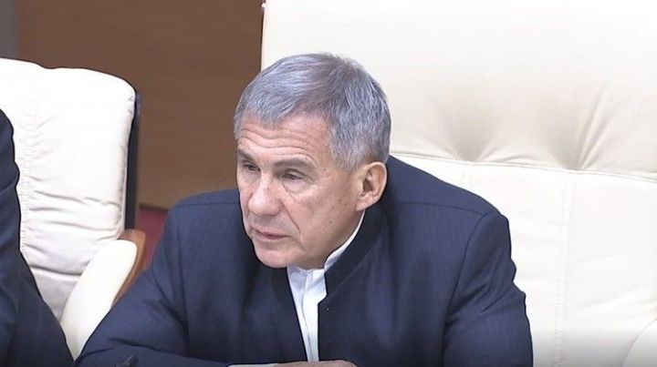 Президент Татарстана призвал обратить внимание на зарплаты сельчан