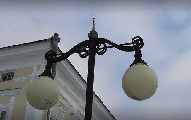 В Елабуге мужчина похитил со столбов светильники на крупную сумму
