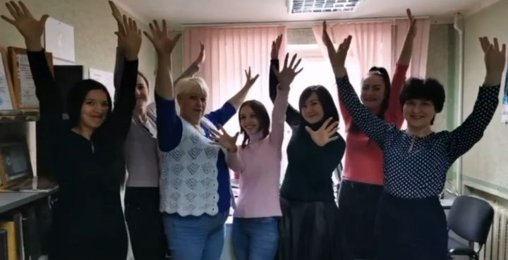 В Татарстане устроили флешмоб в поддержку людей, находящихся на карантине