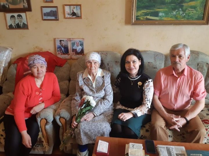 Свой 95-летний юбилей отметила Ветеран Великой Отечественной войны Тамара Назарова