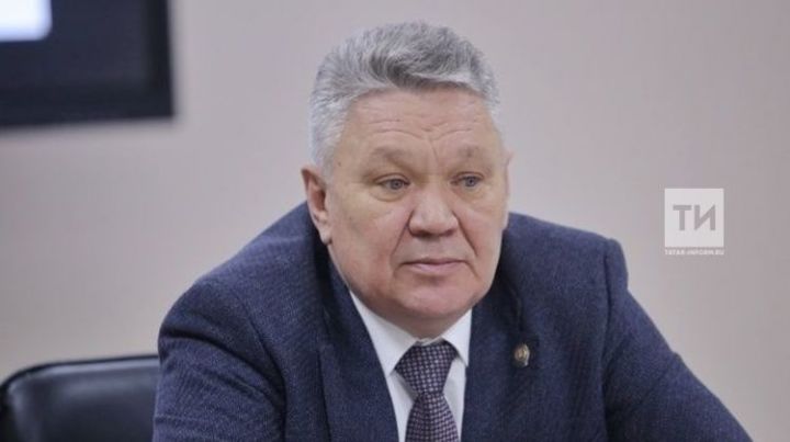 Рафис Бурганов высказал свое мнение о ситуации с уволенным учителем