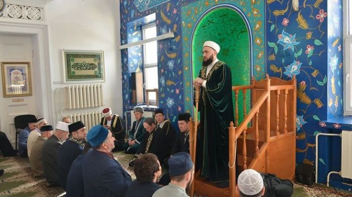 Муфтий Татарстана призвал мусульман Уфы  не предавать свой язык и нацию