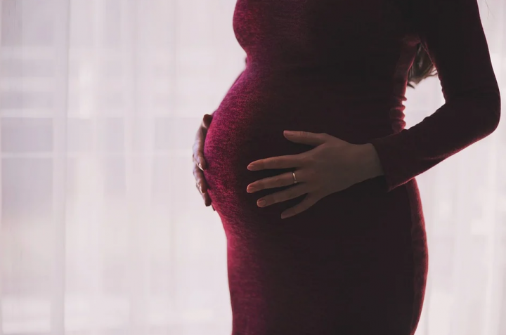 Беременные елабужанки смогут выезжать на роды в другой город при наличии направления врача