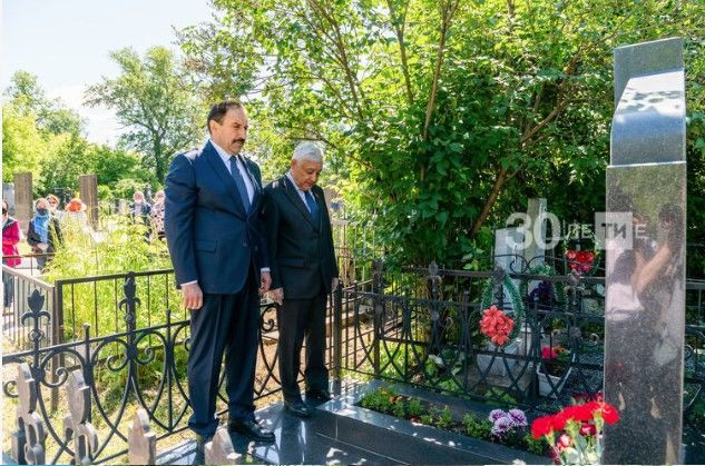 Алексей Песошин почтил память Председателей Совета Министров ТАССР