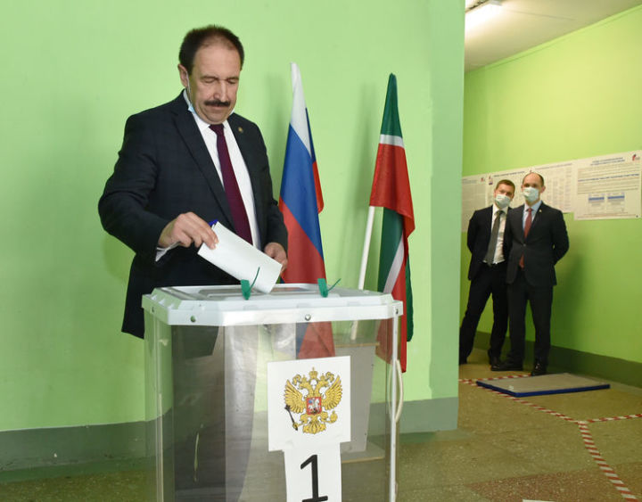 Алексей Песошин принял участие в голосовании по поправкам к Конституции