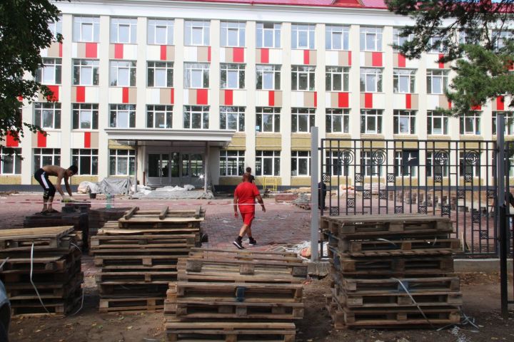 Более 3 миллиардов рублей направило руководство Татарстана на капремонт школ