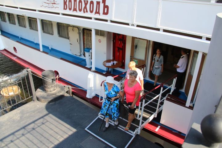 Елабугу посетили  туристы со всех уголков России