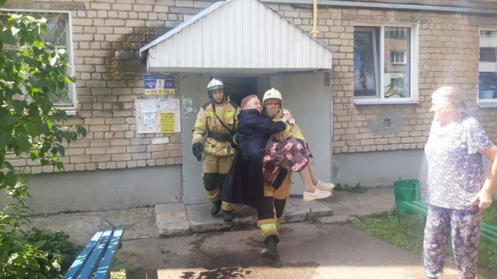 В Елабуге благодаря пожарной сигнализации удалось избежать трагедии