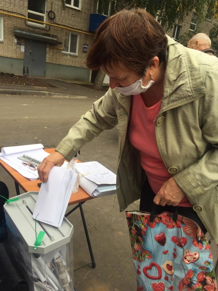 В Елабуге инвалиды по зрению приняли участие в голосовании