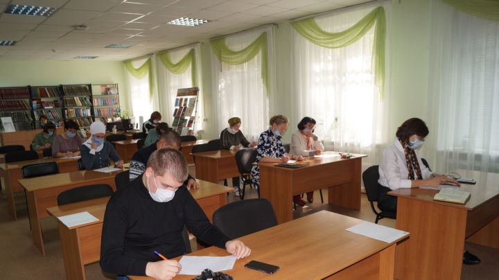 Елабужане присоединились к Всемирной образовательной акции «Татарча диктант»