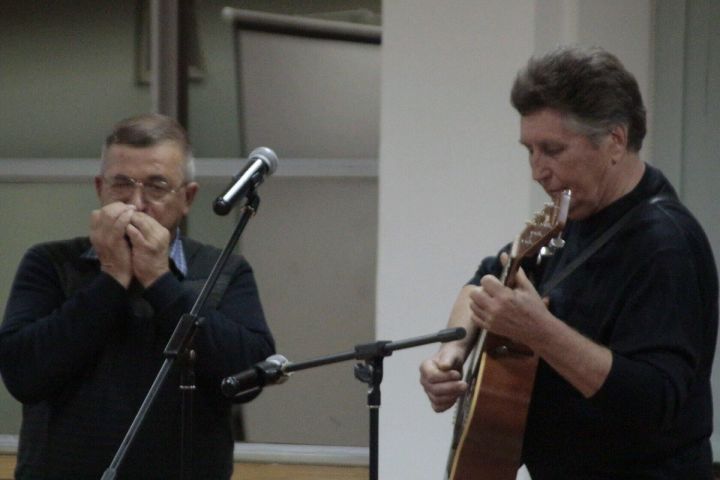 Барды Елабуги организовали концерт для ветеранов