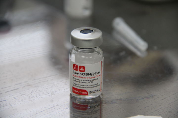 В Елабужском районе вакцинировано от коронавируса 54,59% от плана
