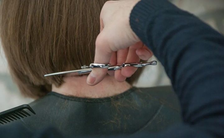 В Елабуге в рамках декады инвалидов парикмахерские и бани предоставят скидки