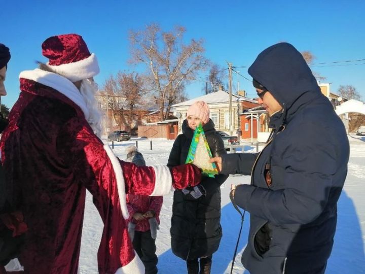 Нацпарк "Нижняя Кама" подарил новогоднее настроение горожанам