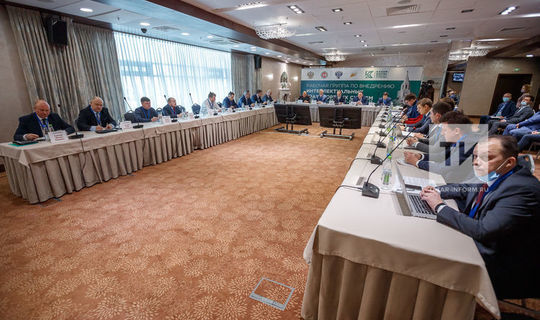 Безопасность и технологии: в Казани обсудили внедрение «умных» дорожных систем