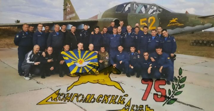 "Новая Кама" запустила флэшмоб армейских фотографий