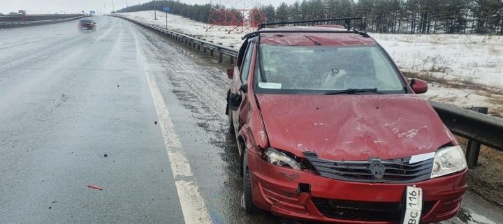 В Елабужском районе водитель, уснувший за рулем, пострадал в ДТП