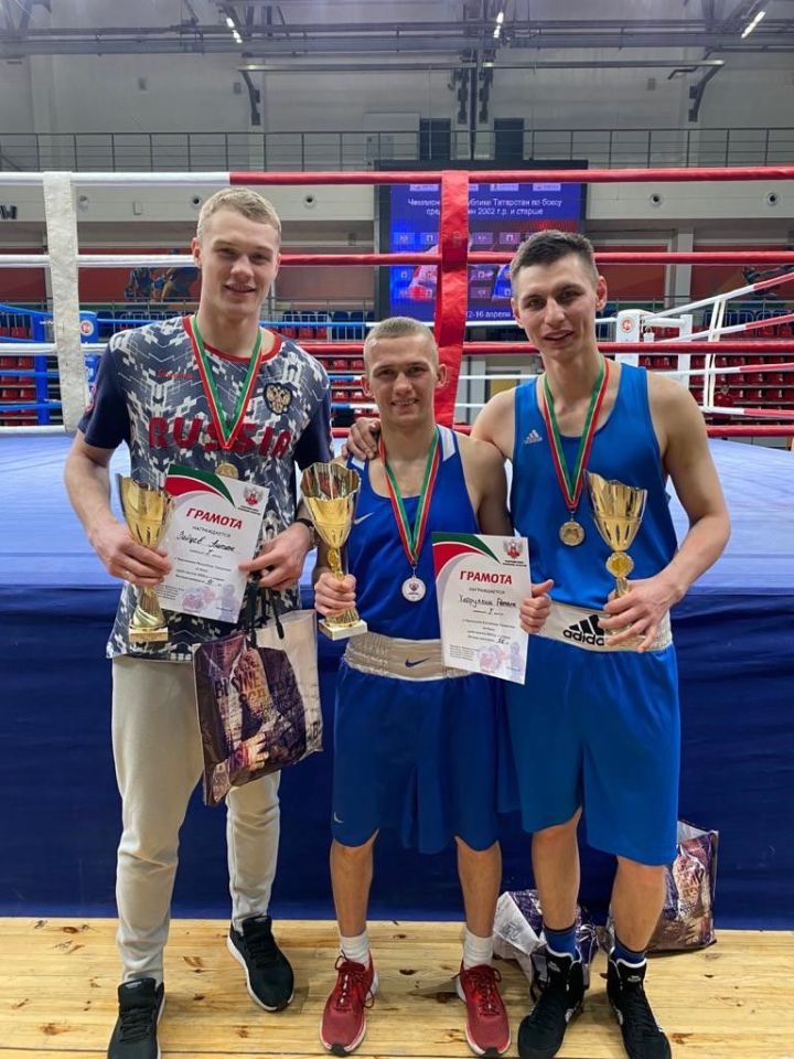Елабужанин одержал победу в Чемпионате Республики Татарстан по боксу