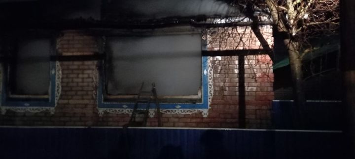 В Татарстане  на пожаре погибли мужчина и женщина