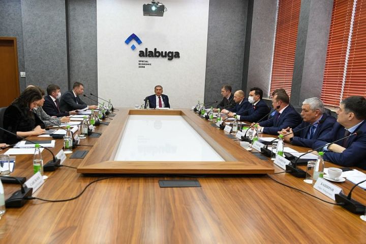 На ОЭЗ "Алабуга" откроется пять производств на сумму более 9 миллиардов рублей