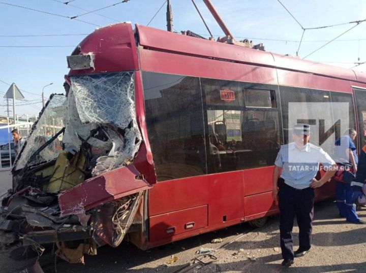 В Казани при столкновении двух трамваев пострадали четыре человека