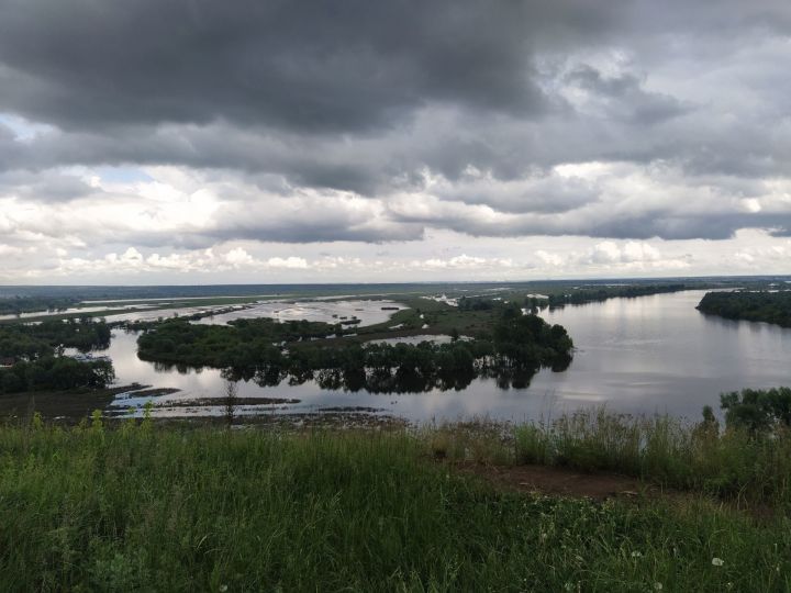Синоптики предупредили о граде и грозе в Татарстане