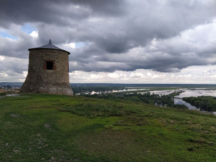 В Татарстане ожидается гроза и сильный ветер