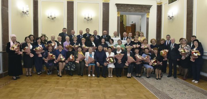 Династию учителей из Елабуги чествовали в Казанском Кремле