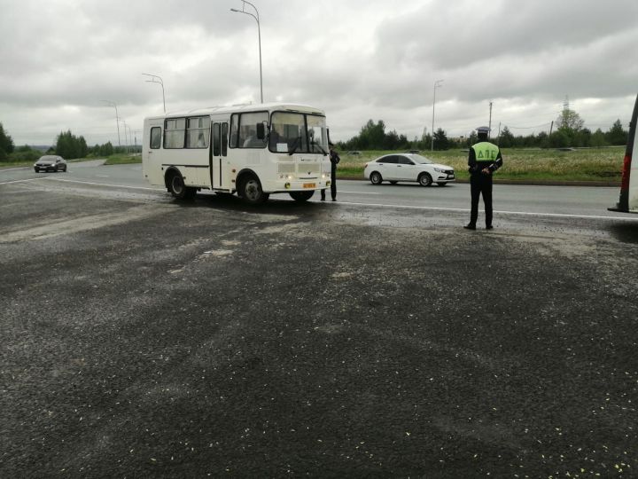 В Елабуге за 10 дней автоинспекторы поймали 122 непристегнутых водителя