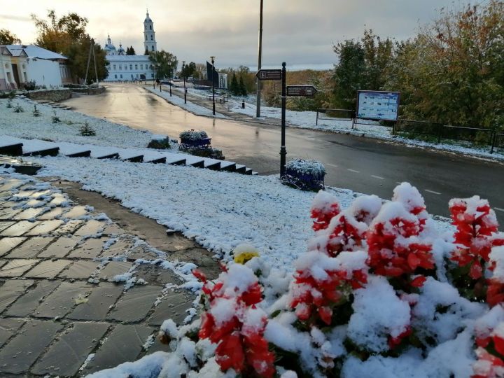 В Татарстане аномальное тепло сменит холод и снег