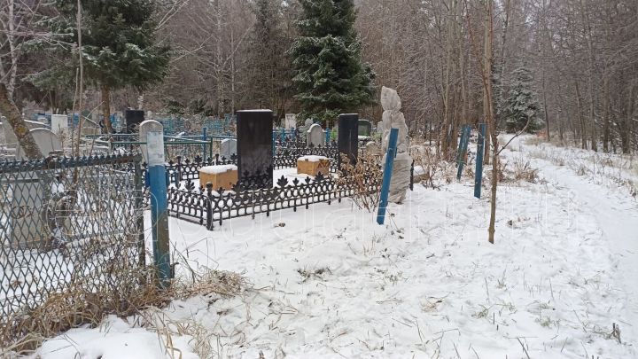 В Елабуге на татарском кладбище совершен вопиющий случай вандализма
