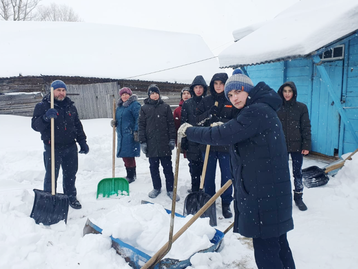 Елабужские школьники приняли участие в акции "Снежный десант"