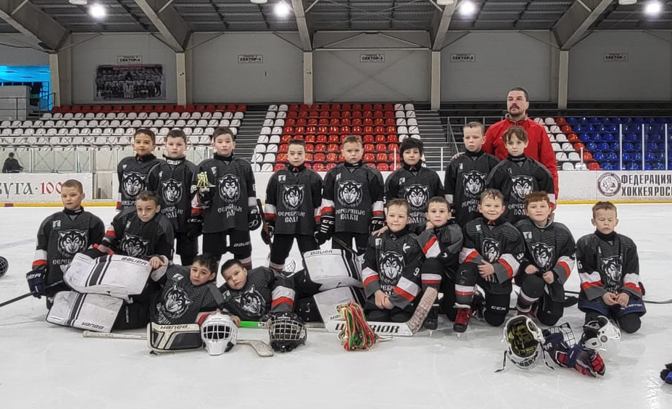 В Елабуге состоялся турнир, посвященный 75-летию Отечественного хоккея