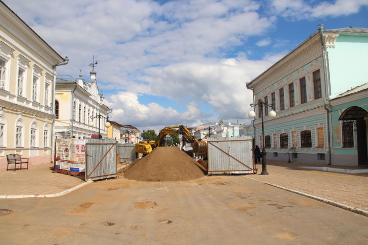 В Елабуге ремонтируют сети водоотведения