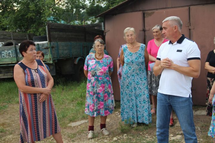 Руководство Елабужского района возобновило встречи с жителями Тарловки