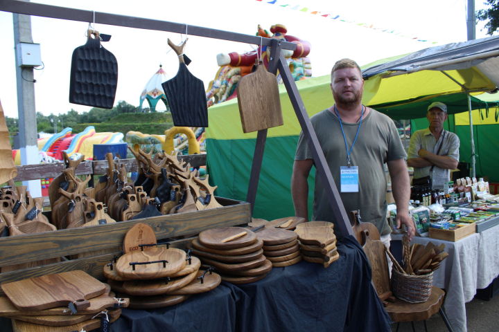 На Спасской ярмарке в Елабуге можно приобрести изделия из дерева