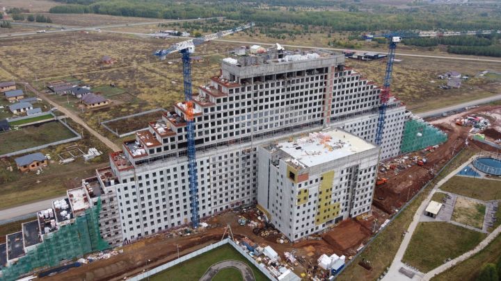 В Елабуге завершается строительство самого необычного здания - МФК «Синергия»