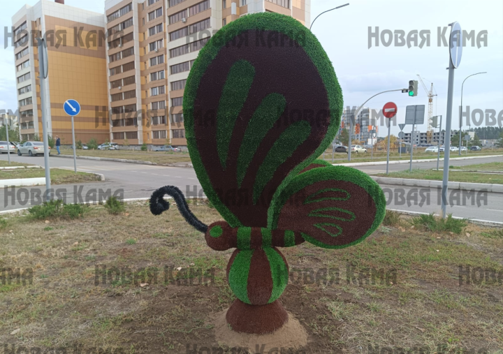 В Елабуге установили новые топиары