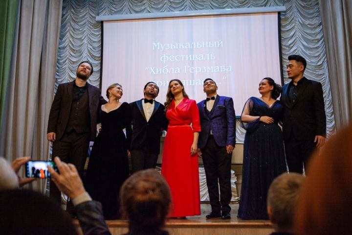 Фестиваль «Хибла Герзмава приглашает…»: подарок коллективу к 125-летию Елабужского института КФУ