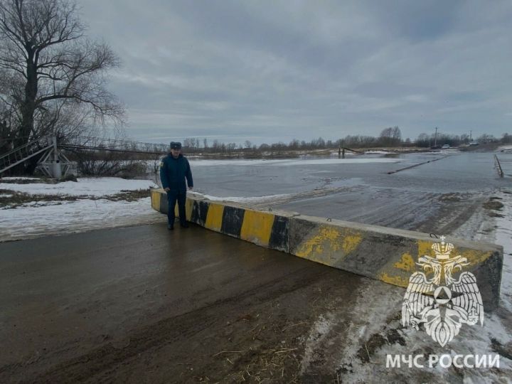В Татарстане мост ушел под воду
