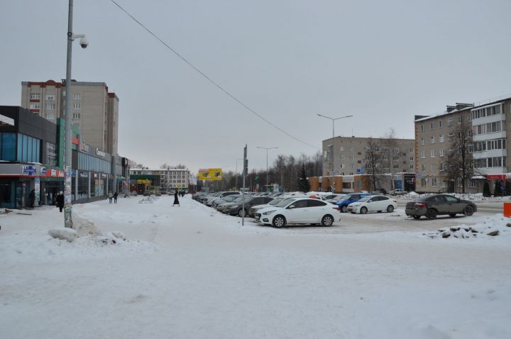 В эту субботу в Елабуге заработает первая платная парковка