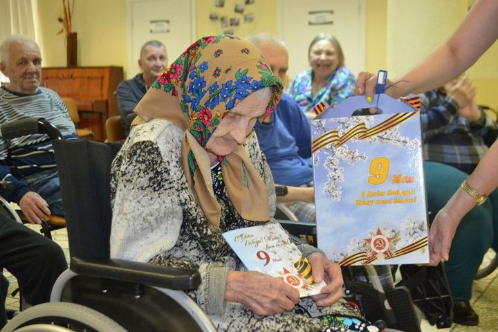 Мероприятия в честь Дня Победы проходят в Елабужском  доме-интернате для престарелых и инвалидов